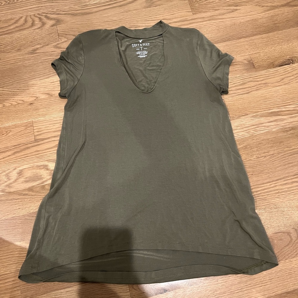 American eagle soft & sexy shirt with v-neck cutout